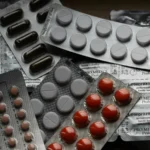 CDSCO का दवा कंपनियों पर लगाम: रिवाइज्ड शेड्यूल एम के तहत शुरू होंगी जांचें; अब नहीं चलेगी लापरवाही