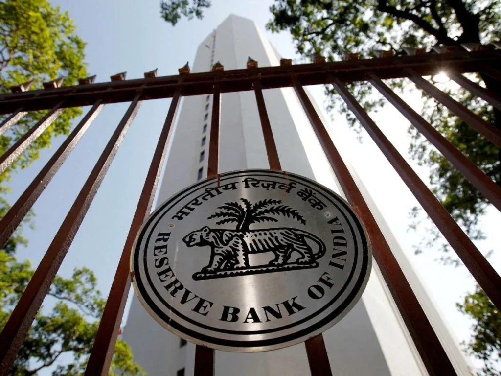 क्यों बढ़ रही हैं यील्ड और घट रही है लिक्विडिटी? SBI रिपोर्ट ने विस्तार से बताया